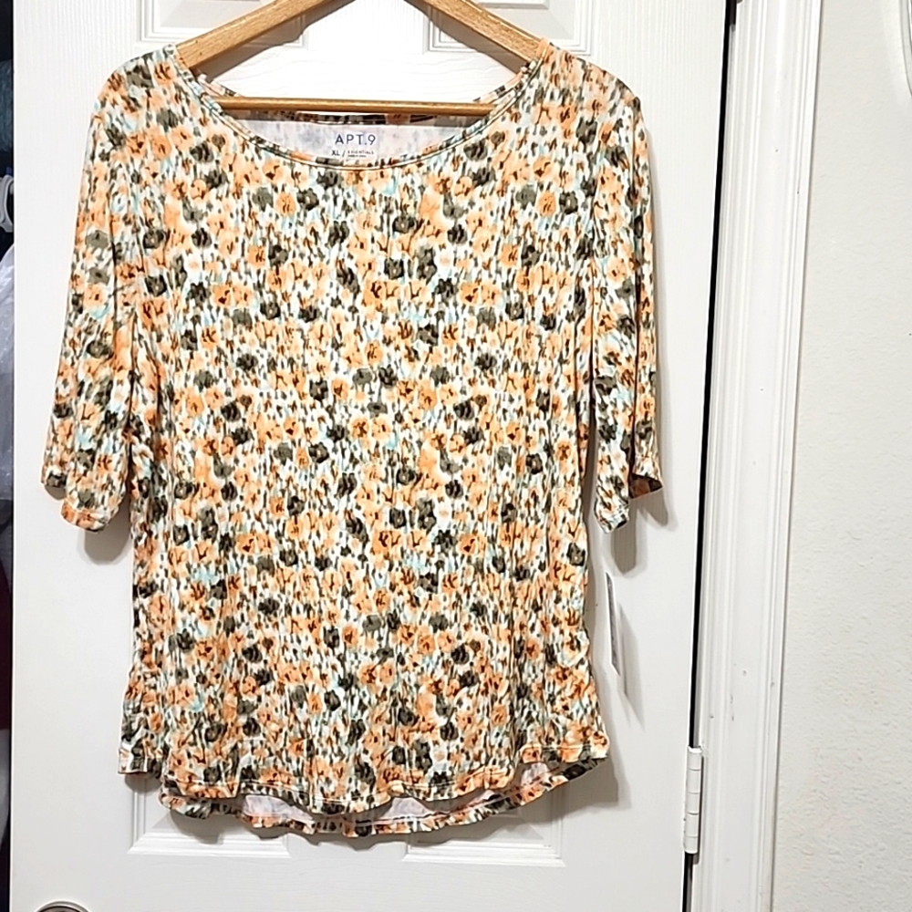 APT. 9 Essential Elbow Sleeve Tee in XL